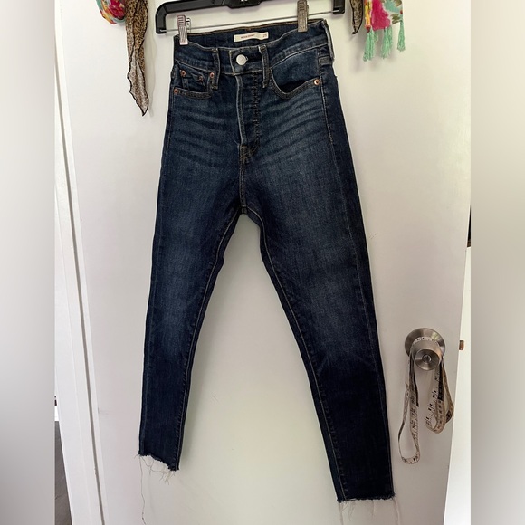 🤩👖 Levi’s Wedgie Skinny 25 women’s dark wash jeans worn once 👖🤩 denim - Picture 5 of 10